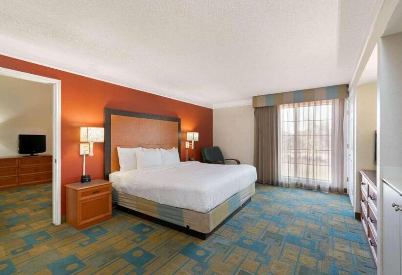 Suite King Bed, La Quinta Inn By Wyndham Phoenix Sky Harbor Airport