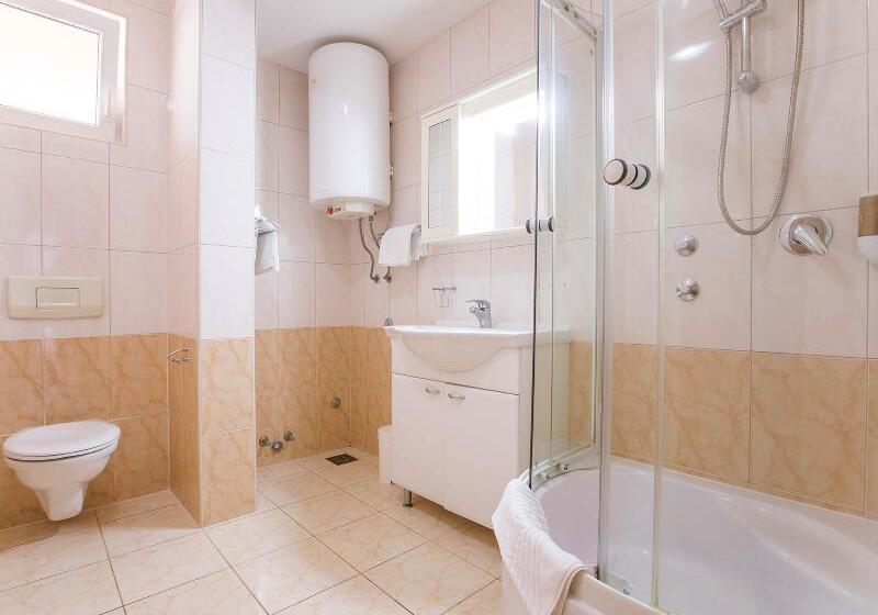 اتاق لوکس, La Quinta Inn By Wyndham Savannah Midtown