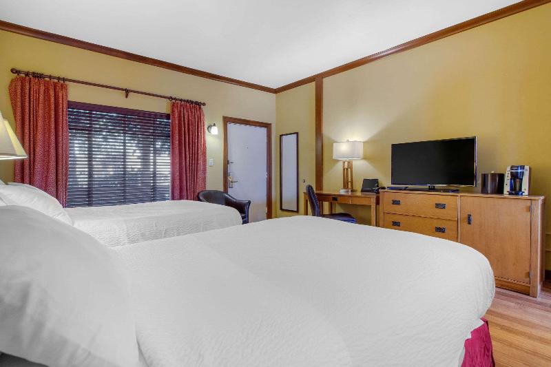 اتاق استاندارد با تخت بزرگ برای معلولان, La Quinta Inn By Wyndham Savannah Midtown