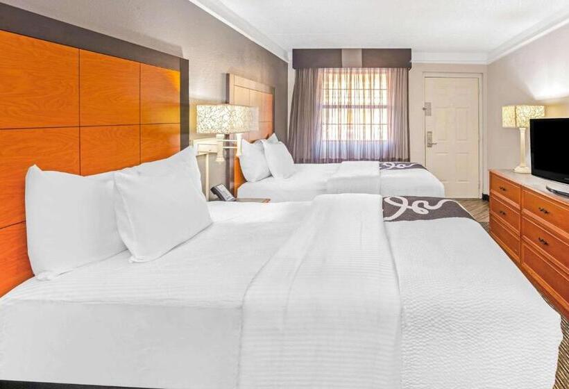 اتاق استاندارد با 2 تخت دوبل, La Quinta Inn By Wyndham Wichita Falls