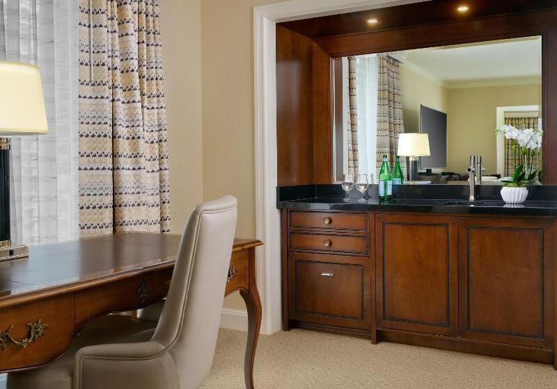 اتاق لوکس, Little America Hotel Salt Lake City
