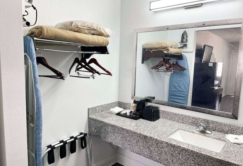 اتاق لوکس, Motel 6 Pocatello Id