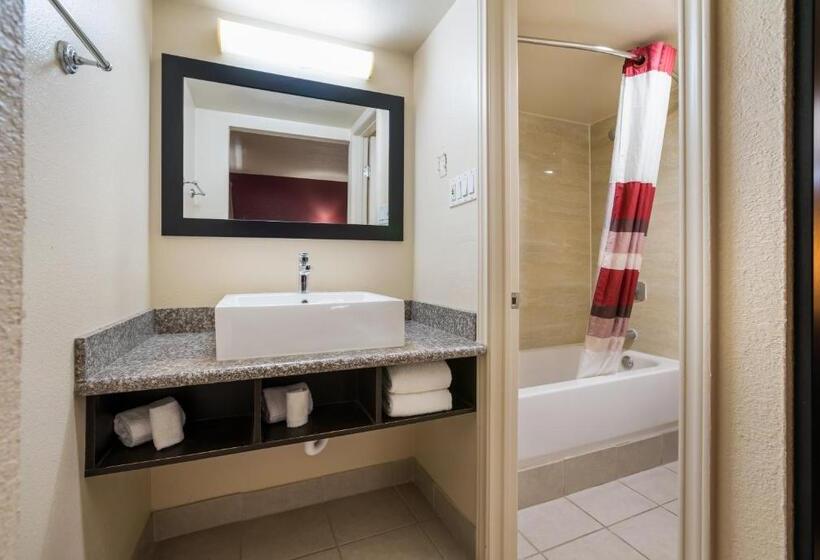 اتاق لوکس, Red Roof Inn North Dallas   Park Central