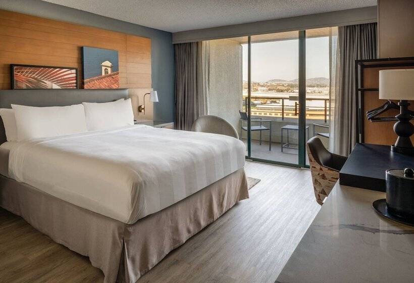 Standard Room Double Bed, San Diego Marriott Mission Valley