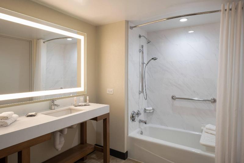 اتاق استاندارد با تخت بزرگ, San Diego Marriott Mission Valley