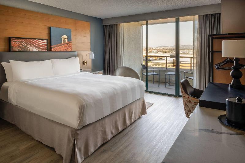 اتاق استاندارد با تخت بزرگ, San Diego Marriott Mission Valley