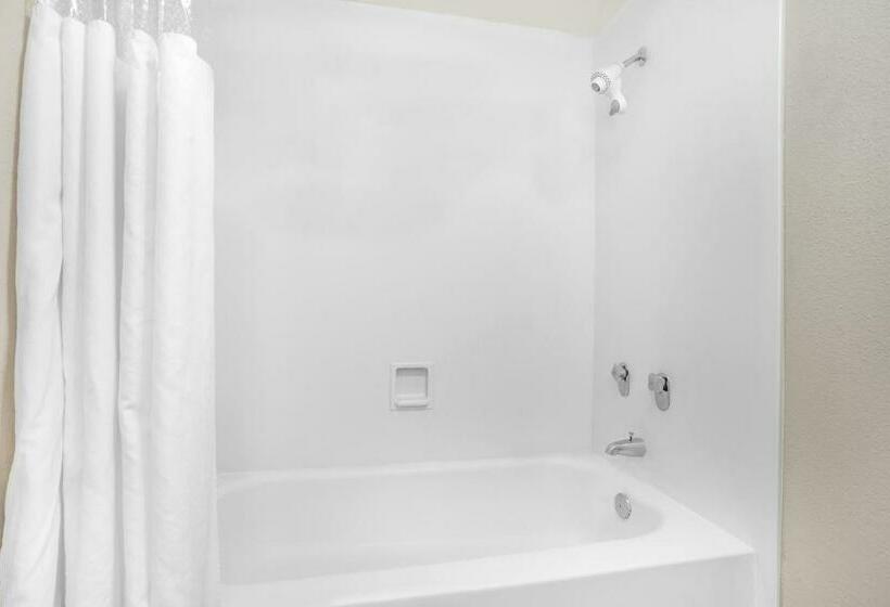 اتاق استاندارد با 2 تخت دوبل, Super 8 By Wyndham Austell/six Flags