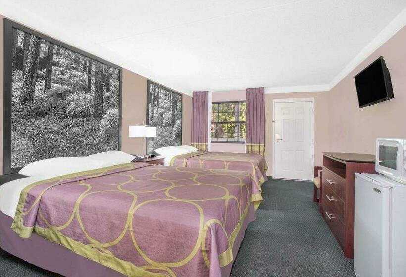 Standard Room 2 Double Beds, Super 8 By Wyndham Austell/six Flags