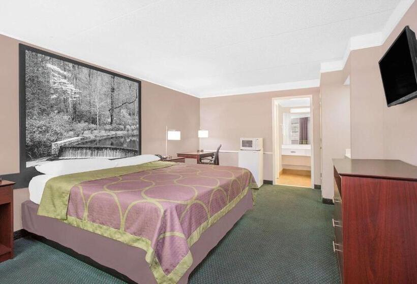 Chambre Standard Lit King Size, Super 8 By Wyndham Austell/six Flags