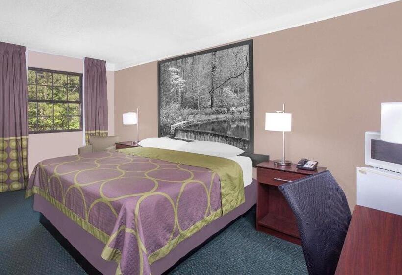 Chambre Standard Lit King Size, Super 8 By Wyndham Austell/six Flags