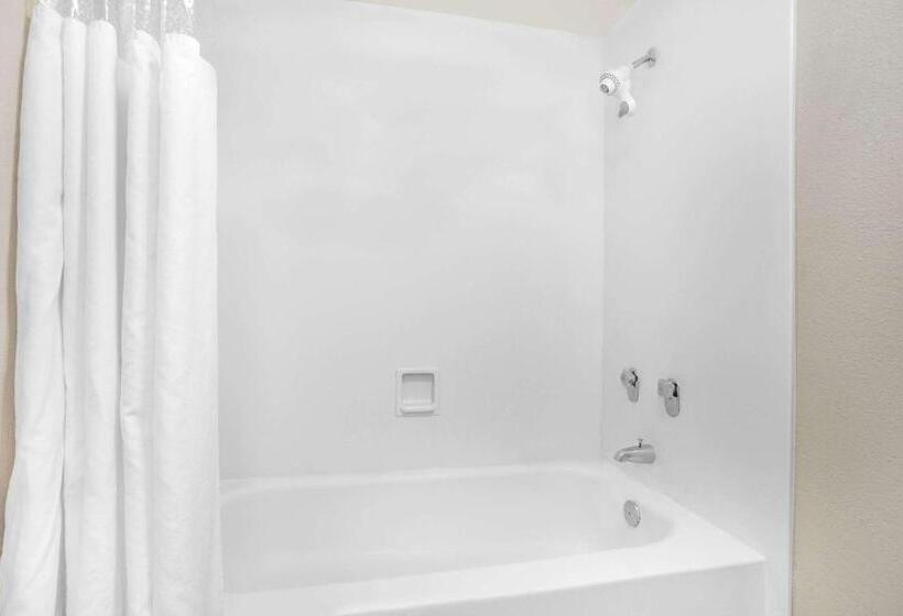 استودیو استاندارد با تخت کینگ, Super 8 By Wyndham Austell/six Flags