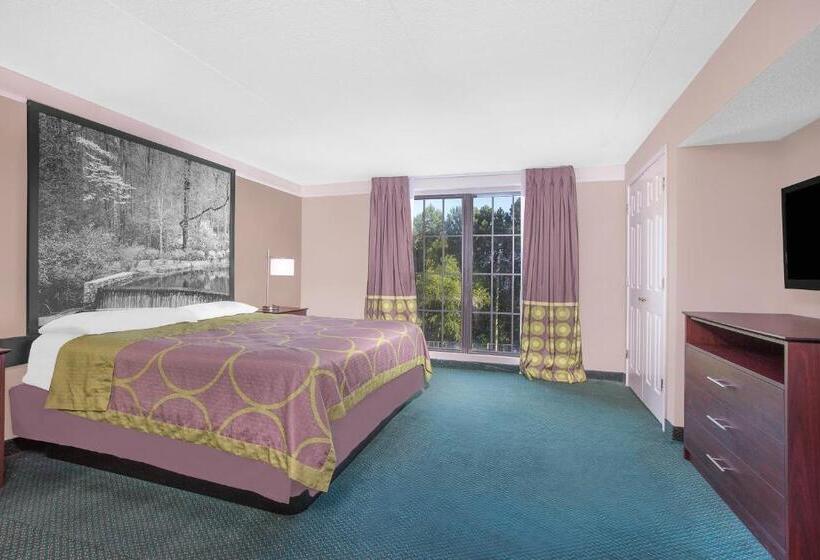 Standard Studio King Bed, Super 8 By Wyndham Austell/six Flags