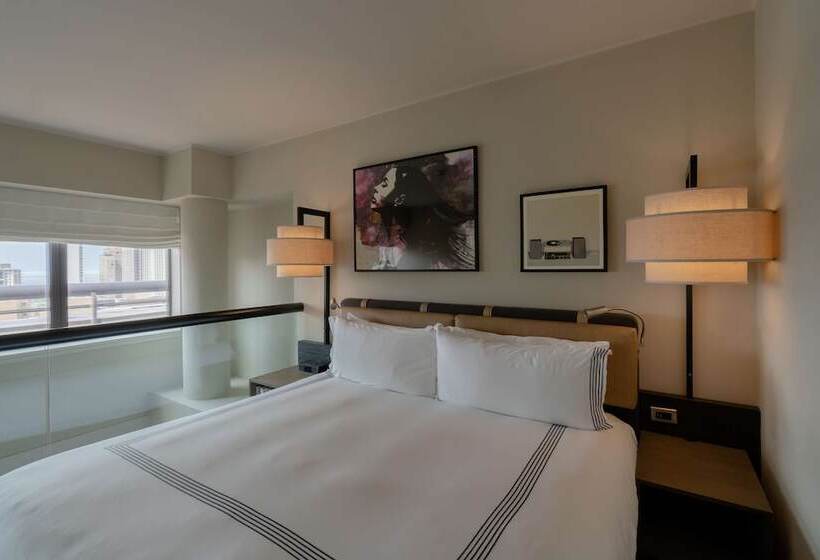 سوئیت پنت هاوس, Thompson Chicago, By Hyatt