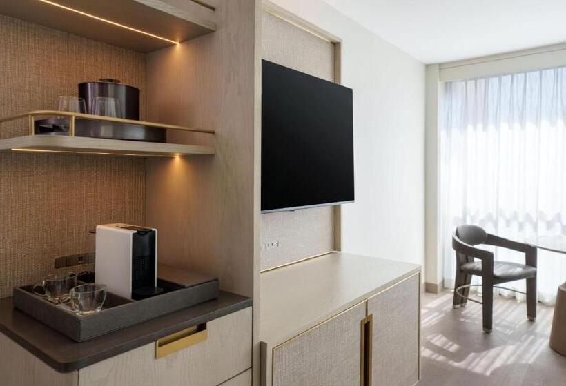 اتاق استاندارد با 2 تخت دوبل, Vea Newport Beach, A Marriott Resort & Spa