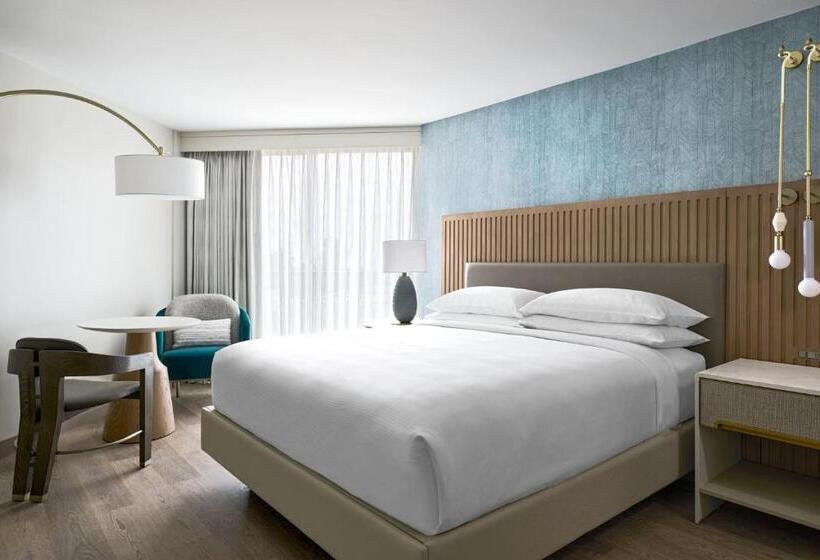 Suite Deluxe Cama King, Vea Newport Beach, A Marriott Resort & Spa