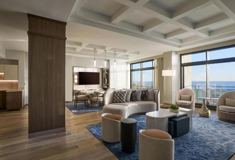 Penthouse Suite, Vea Newport Beach, A Marriott Resort & Spa