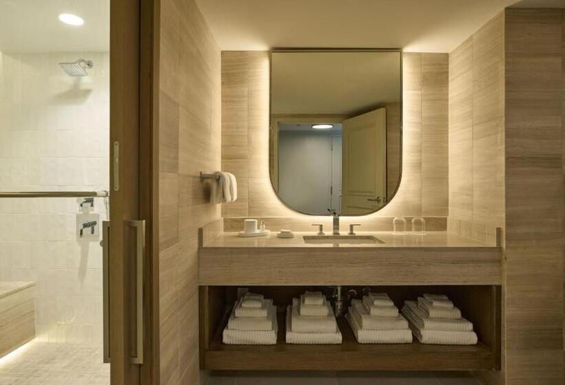 سوئیت با تخت بزرگ, Vea Newport Beach, A Marriott Resort & Spa