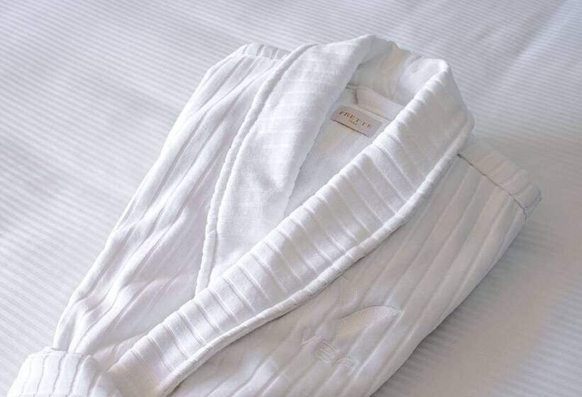 اتاق استاندارد با 2 تخت دوبل, Vea Newport Beach, A Marriott Resort & Spa