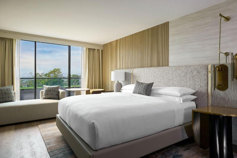 اتاق استاندارد با تخت بزرگ, Vea Newport Beach, A Marriott Resort & Spa