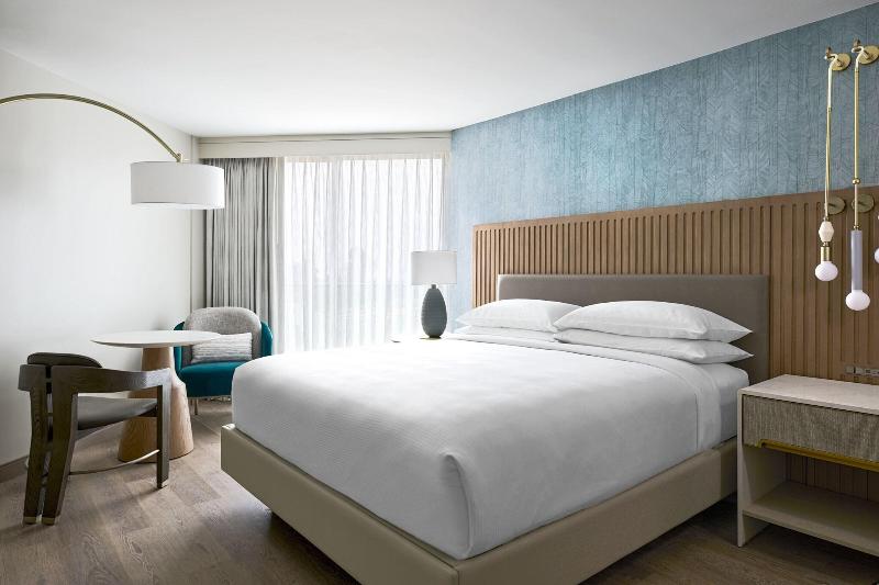 سوئیت با تخت بزرگ, Vea Newport Beach, A Marriott Resort & Spa
