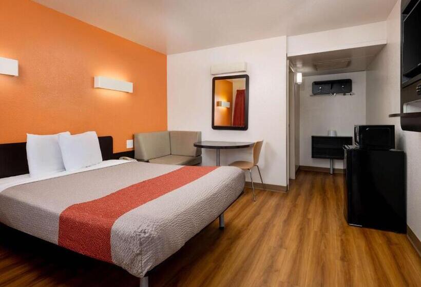اتاق استاندارد برای معلولان, Motel 6 Pismo Beach, Ca