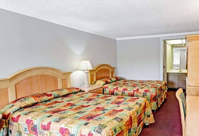اتاق استاندارد با 2 تخت دوبل, Knights Inn Austell