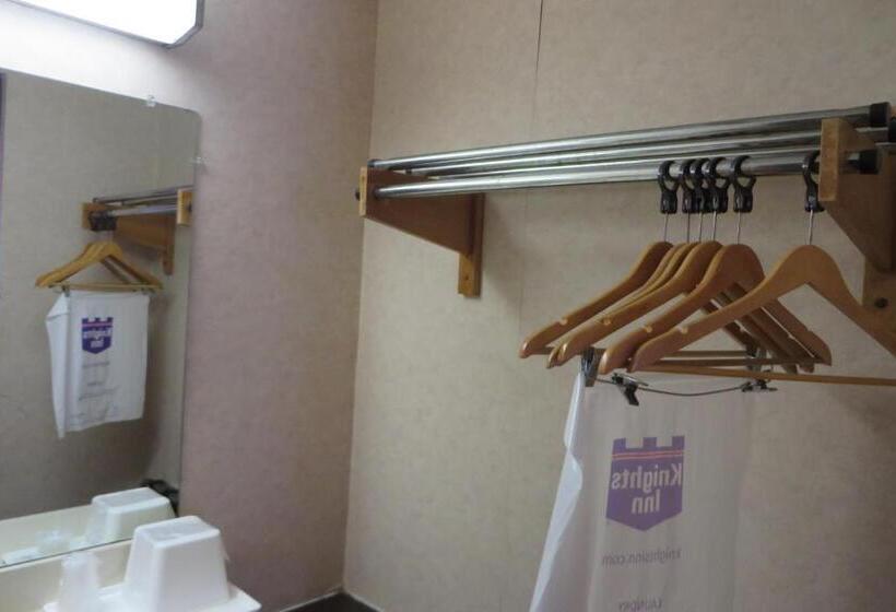 اتاق استاندارد برای معلولان, Knights Inn Canton