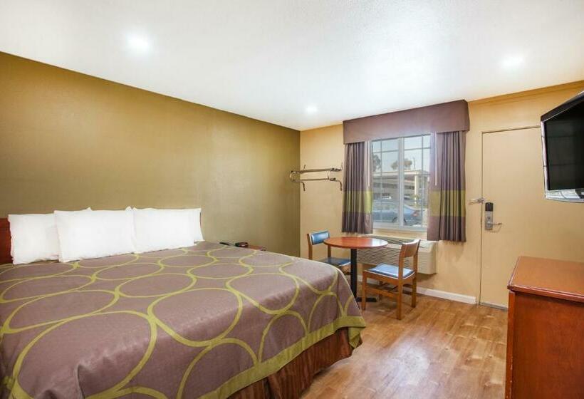 Standard Room King Size Bed, Super 8 By Wyndham Redlands/san Bernardino