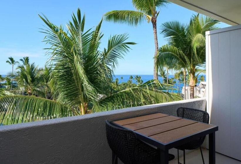 اتاق اساندارد با چشم‌انداز جانبی به دریا, Outrigger Kona Resort And Spa
