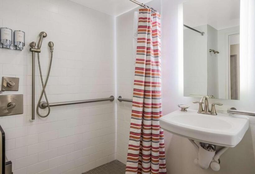 اتاق استاندارد برای معلولان, Sonesta Resort  Hilton Head Island
