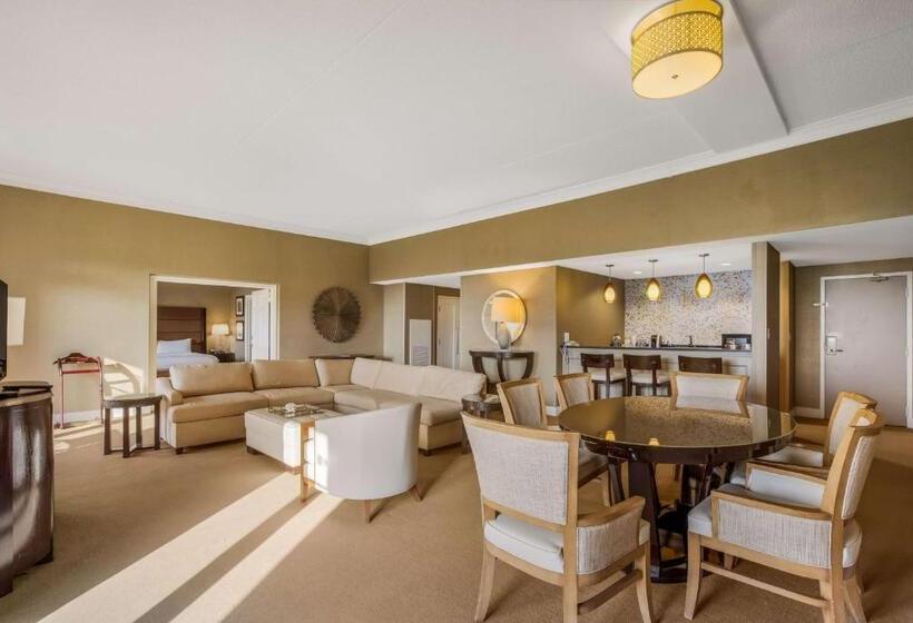سوئیت با تخت بزرگ, Sonesta Resort  Hilton Head Island