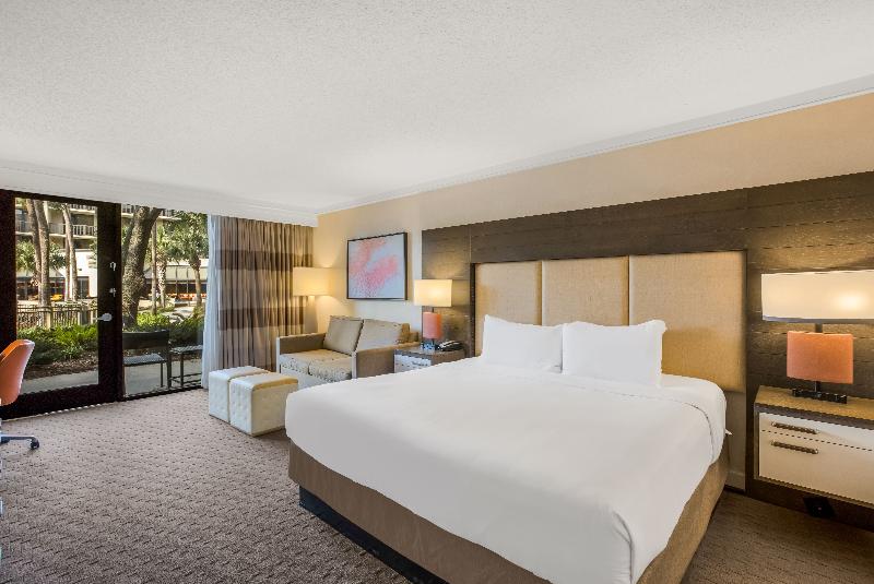 اتاق استاندارد با تخت بزرگ, Sonesta Resort  Hilton Head Island