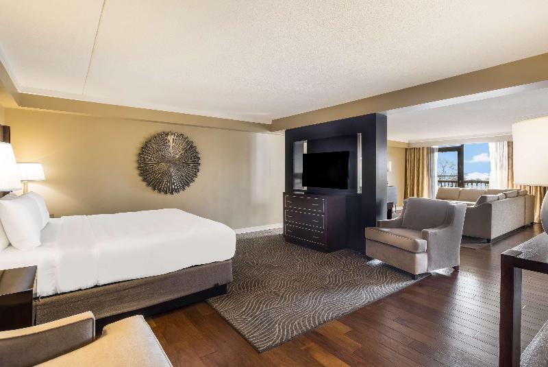 سوئیت با تخت بزرگ, Sonesta Resort  Hilton Head Island