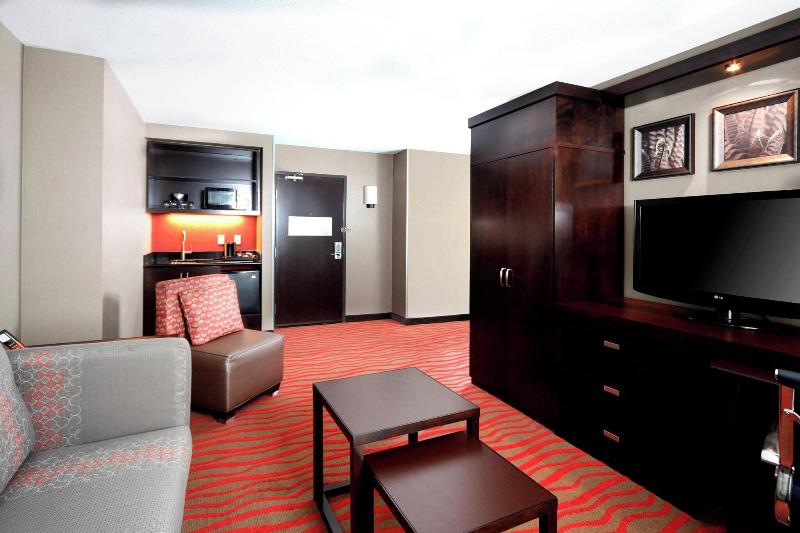 سوییت, Courtyard By Marriott St. Cloud