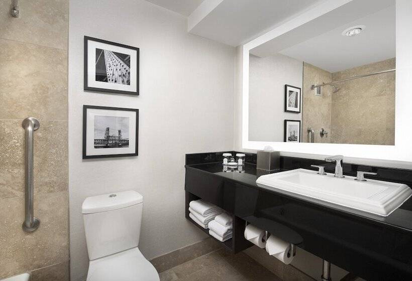 اتاق استاندارد, Crowne Plaza Hotel Portland Downtown Convention Center, An Ihg