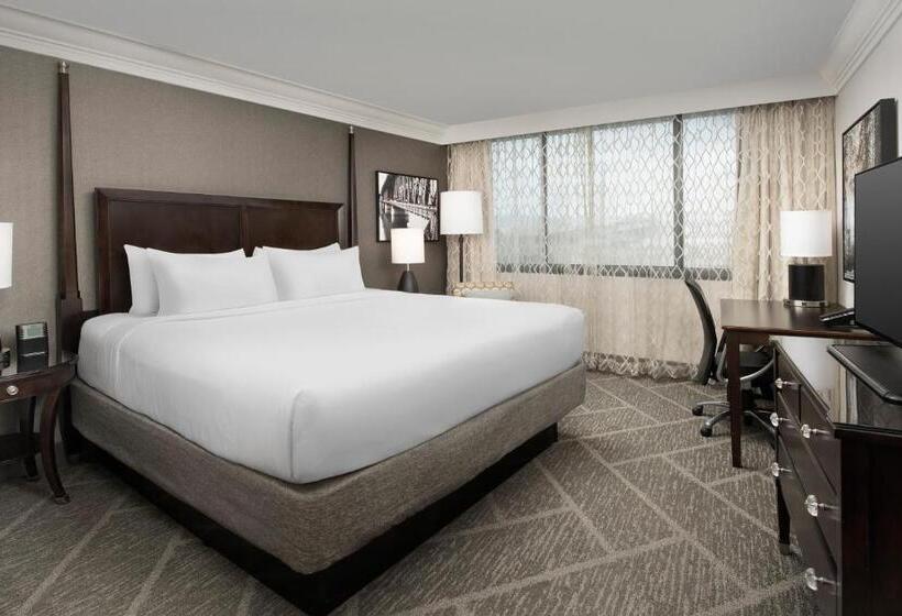 اتاق استاندارد با تخت بزرگ برای معلولان, Crowne Plaza Hotel Portland Downtown Convention Center, An Ihg