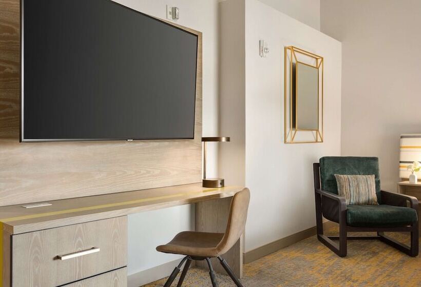 اتاق استاندارد با تخت دوبل برای معلولان, Doubletree By Hilton Campbell  Pruneyard Plaza