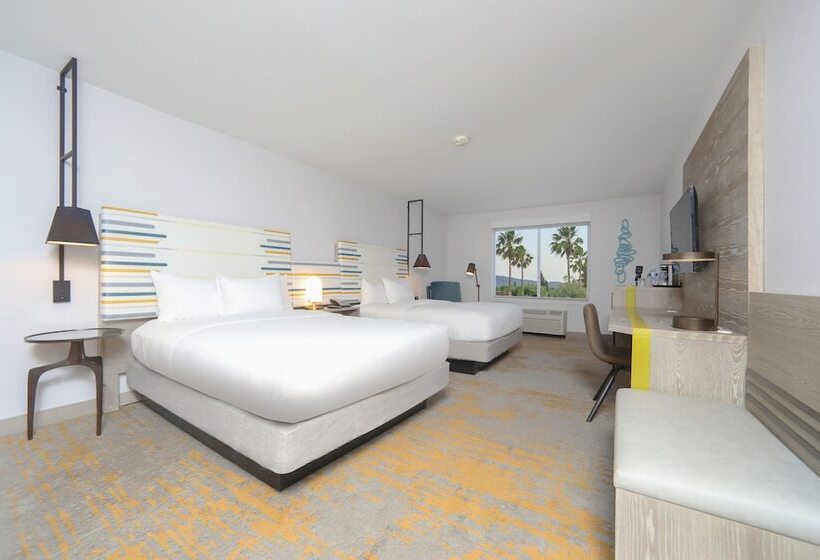 اتاق استاندارد با 2 تخت دوبل, Doubletree By Hilton Campbell  Pruneyard Plaza