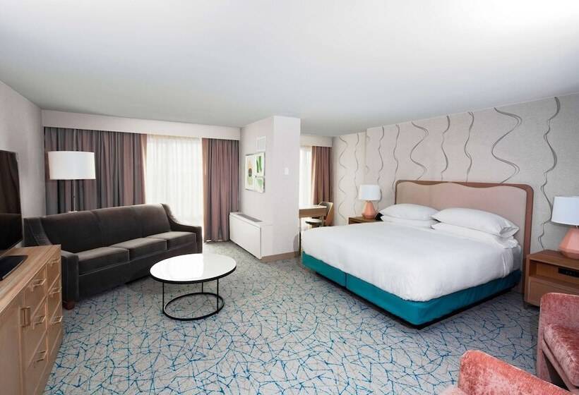 سوییت جونیور, Doubletree By Hilton  Chicago  North Shore Conference Center