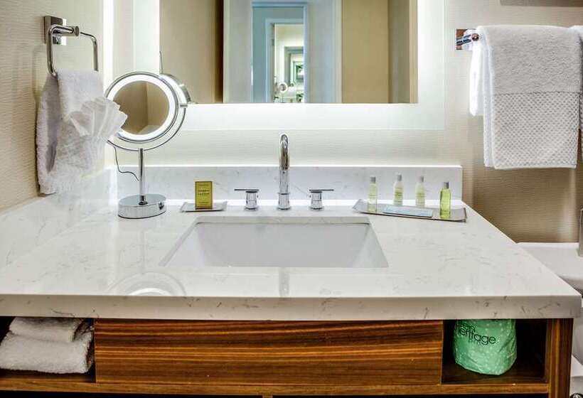 اتاق استاندارد, Doubletree By Hilton Huntington