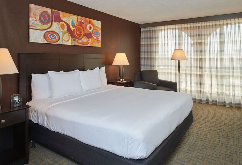 Standard Room 2 Double Beds, Doubletree  Dallas Market Center