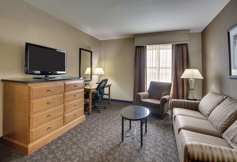 Suite Adapted for people with reduced mobility, Drury Plaza  Broadview Wichita