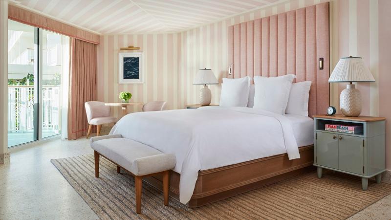 کابین, Four Seasons Resort Palm Beach