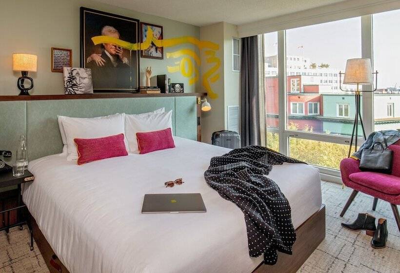 اتاق لوکس, Generator Hotel Washington Dc