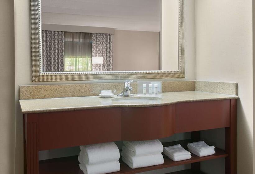 اتاق استاندارد با تخت دوبل, Hampton Inn Danbury