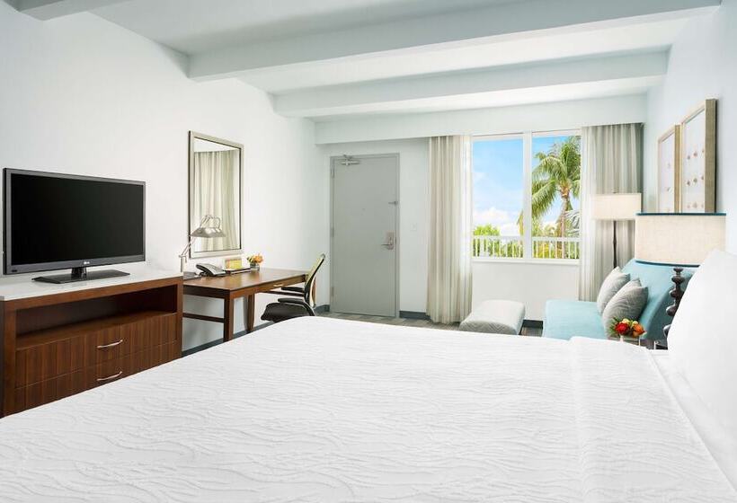 غرفة قياسية سرير مزدوج, Hilton Garden Inn Key West / The Keys Collection