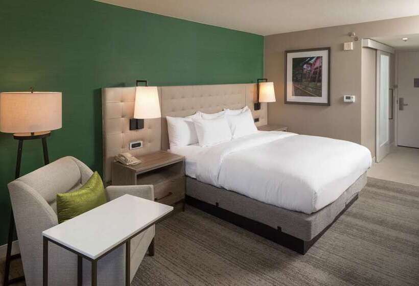 اتاق استاندارد با تخت بزرگ, Hilton Oakland Airport