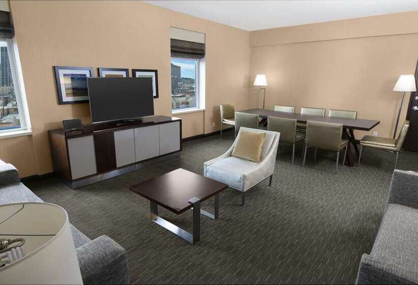سوییت, Hilton Oakland Airport