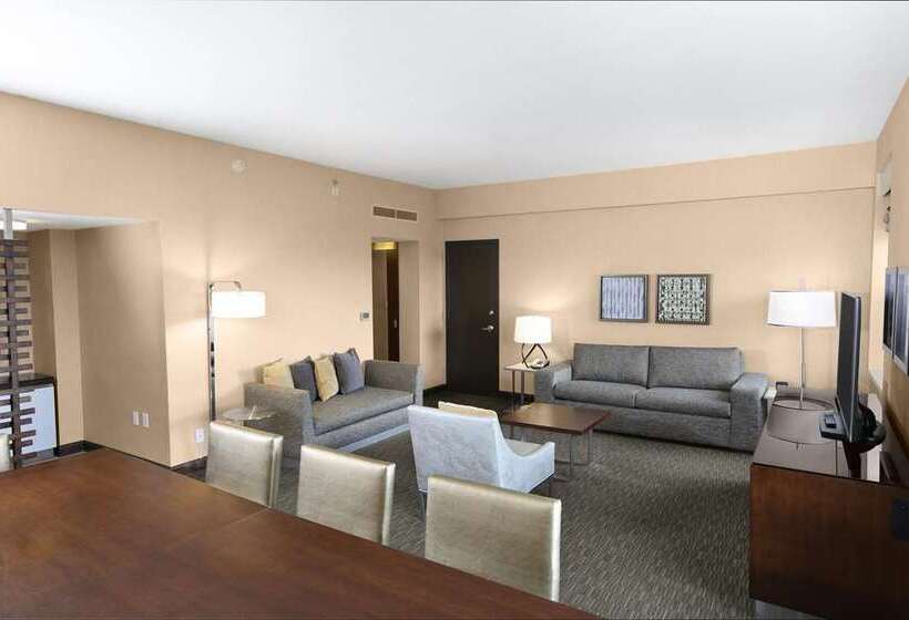 سوییت, Hilton Oakland Airport