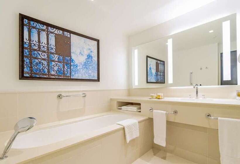 اتاق استاندارد با 2 تخت دوبل, Hilton Oakland Airport